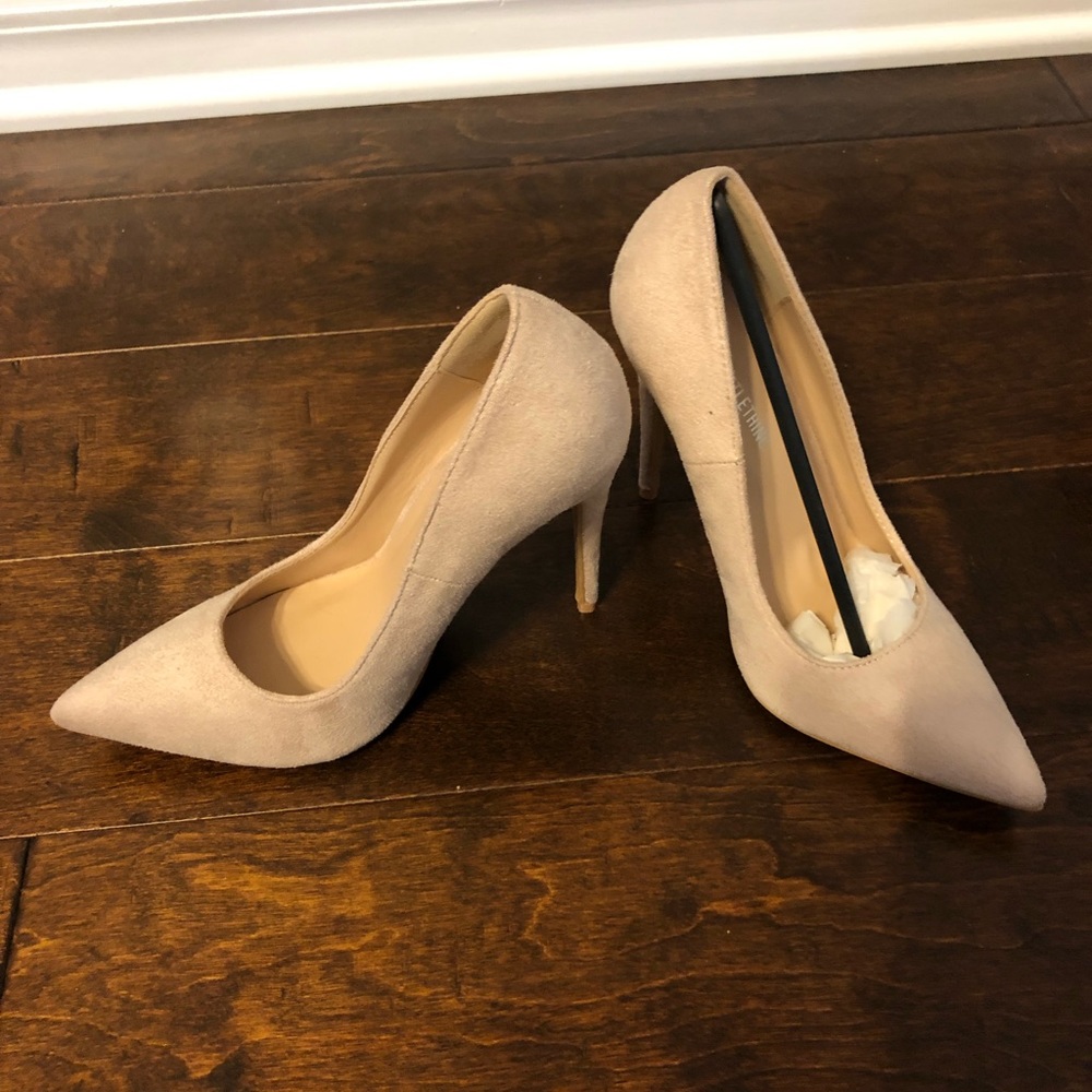 Pretty little things heels